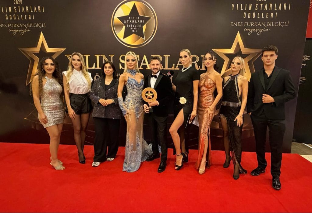 HAFTASONU MAGAZİN | ENES FURKAN BİLGİÇLİ İMZASIYLA YILIN STARLARI ÖDÜLLERİ SAHİPLERİNE KAVUŞTU